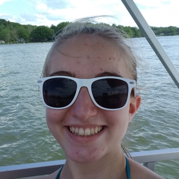 Meet your Posher, Teagan - Picture 1 of 2